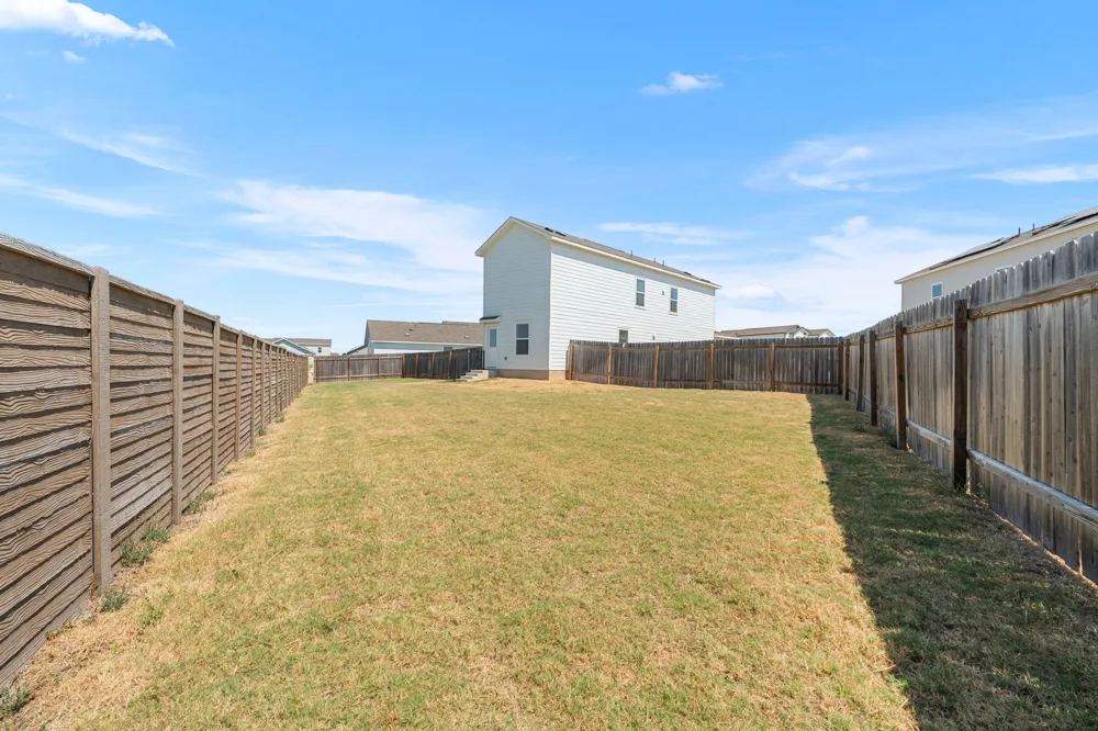 424 Marty Allen Loop Jarrell, TX 76537