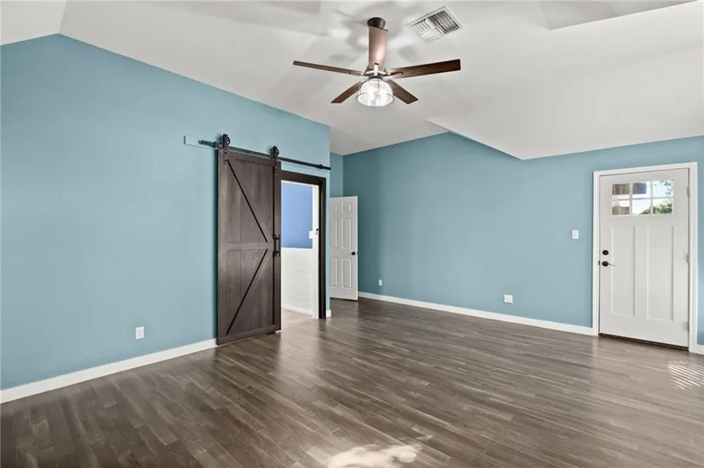 316 Poppy Cove Buda, TX 78610