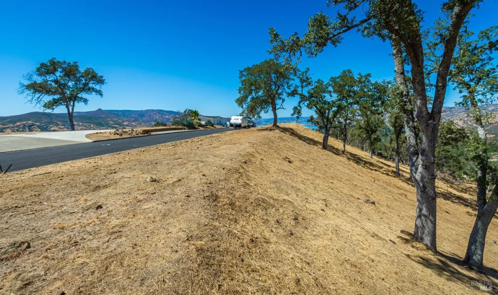 1061 Westridge Drive Napa, CA 94558