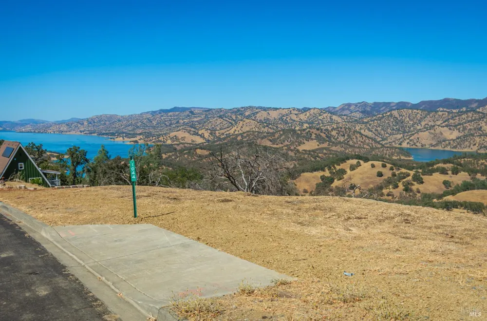 1044 Eastridge Drive Napa, CA 94558