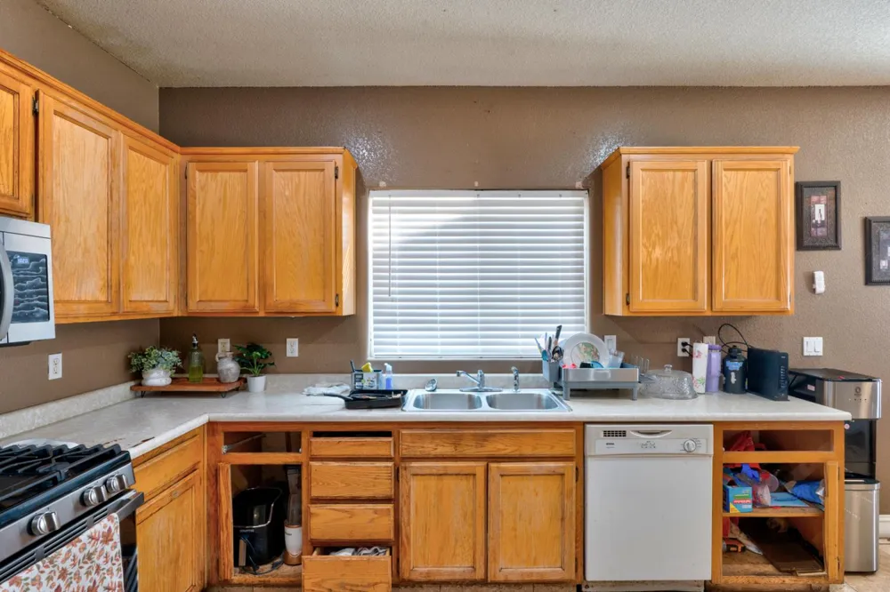 6561 Alyssa Drive Winton, CA 95388