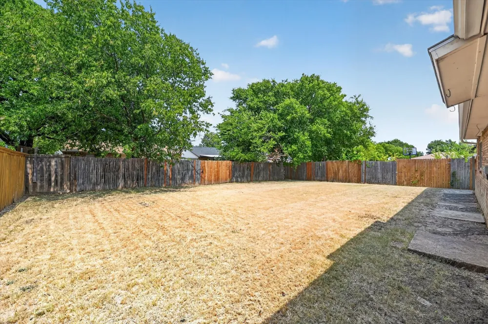 7131 Nutmeg Lane Dallas, TX 75249