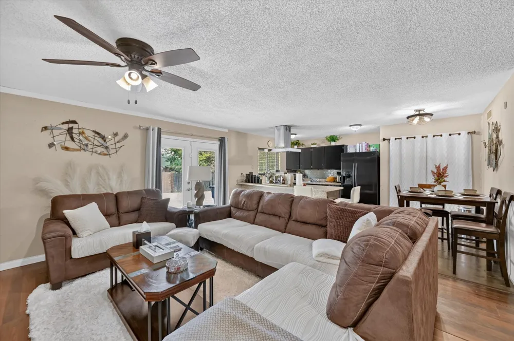 7131 Nutmeg Lane Dallas, TX 75249