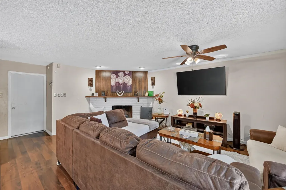7131 Nutmeg Lane Dallas, TX 75249