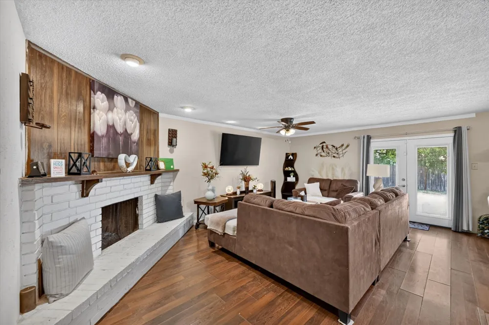 7131 Nutmeg Lane Dallas, TX 75249