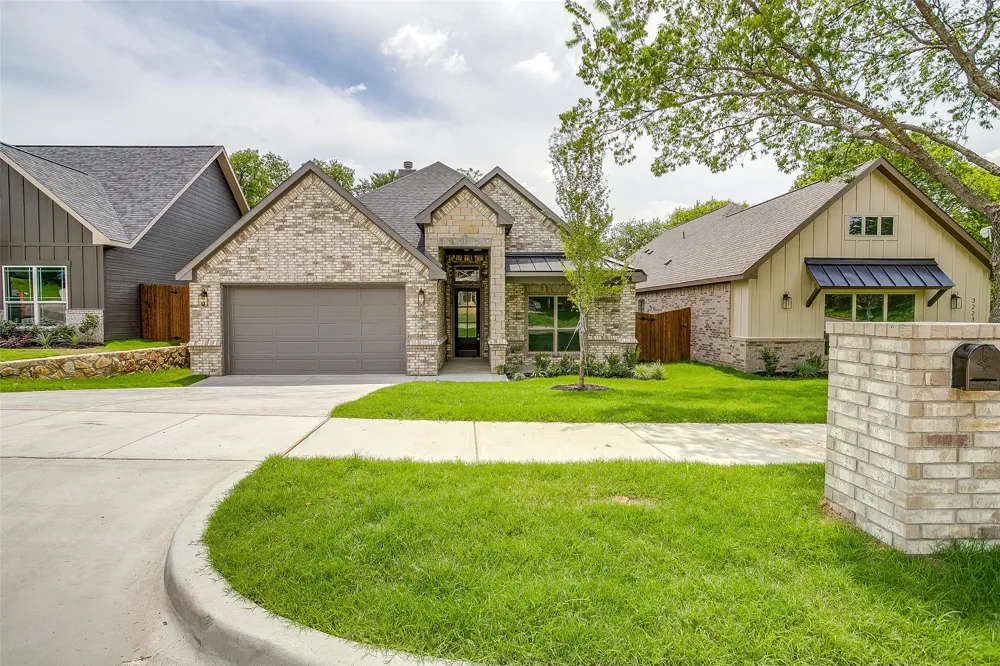 3221 NW 25th Street Fort Worth, TX 76106