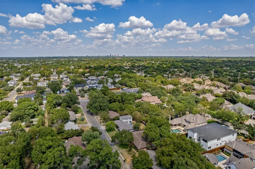 9432 Lenel Place Dallas, TX 75220