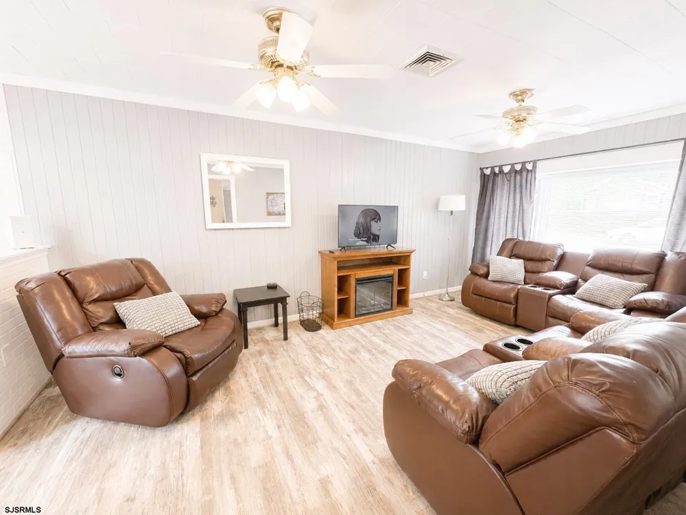701 W Mill Road Northfield, NJ 08225
