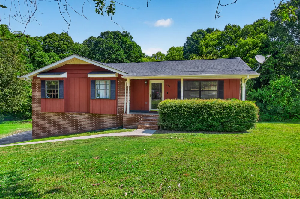 774 Brownwood Circle Ringgold, GA 30736