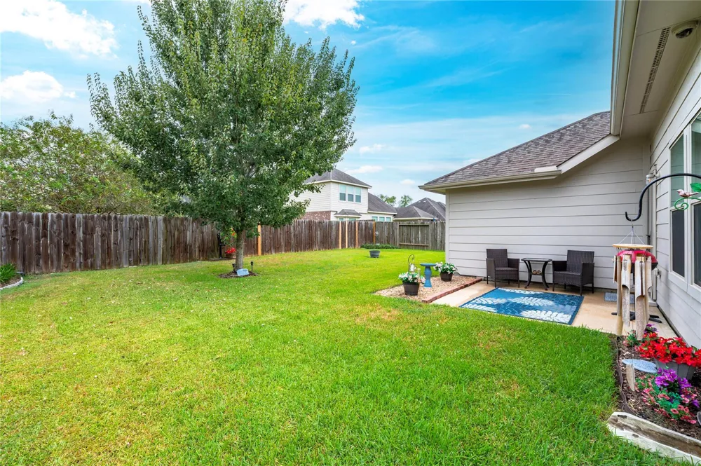 4045 Basswood Drive Dickinson, TX 77539