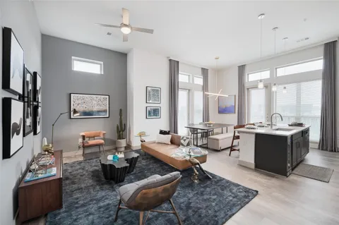 160 Birdsall Street #1117