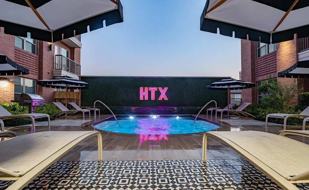 160 Birdsall Street #1117 Houston, TX 77007