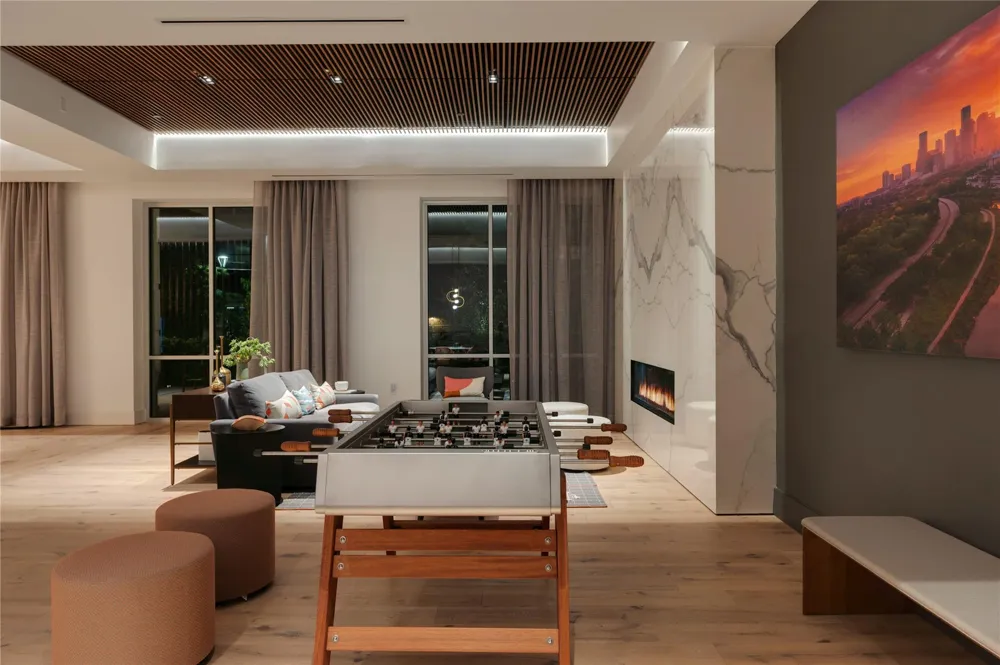160 Birdsall Street #1117 Houston, TX 77007