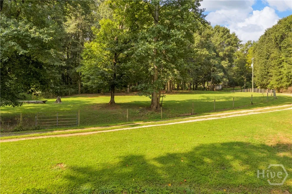 5688 Highway 82 Spur Commerce, GA 30529