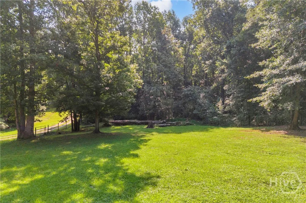 5688 Highway 82 Spur Commerce, GA 30529