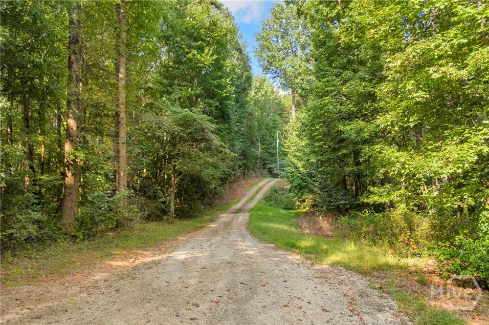 5688 Highway 82 Spur Commerce, GA 30529