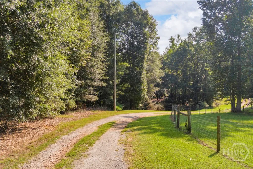 5688 Highway 82 Spur Commerce, GA 30529
