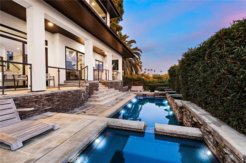 2907 Cliff Drive Newport Beach, CA 92663
