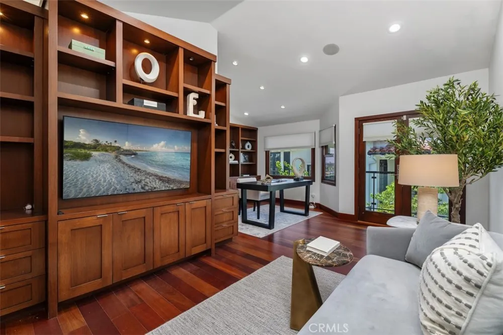 2907 Cliff Drive Newport Beach, CA 92663