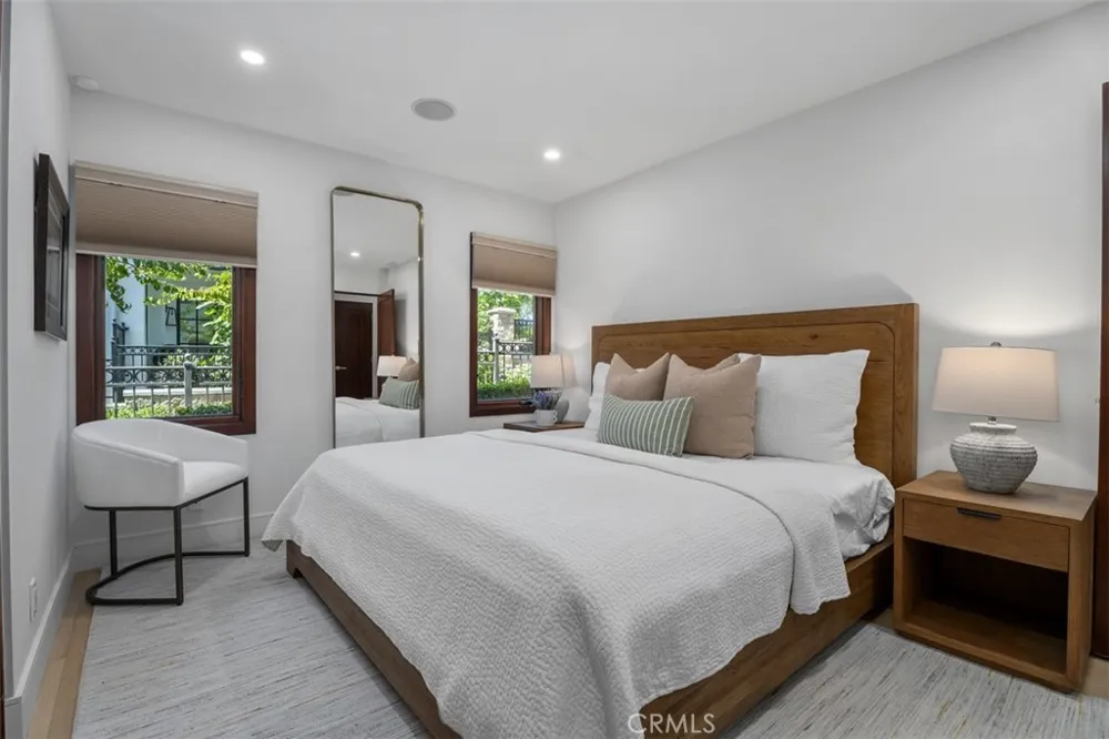 2907 Cliff Drive Newport Beach, CA 92663