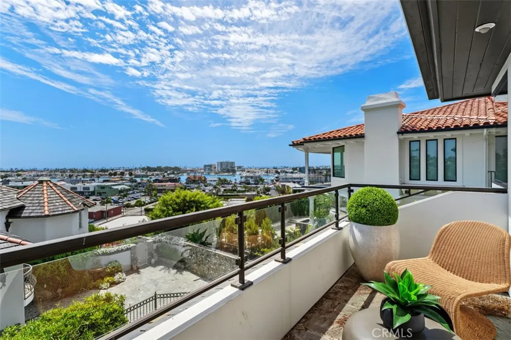 2907 Cliff Drive Newport Beach, CA 92663
