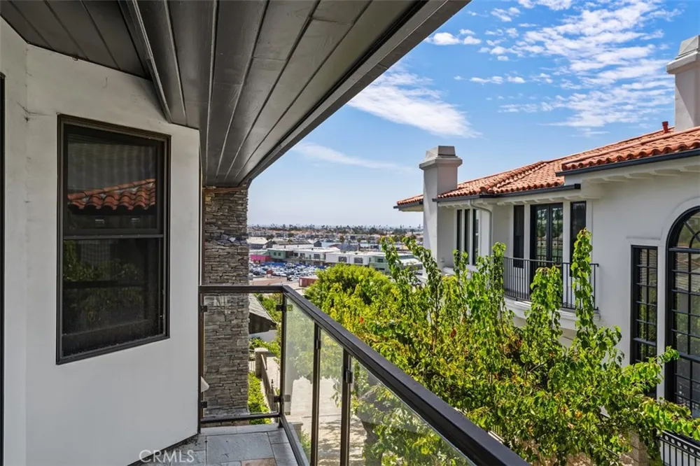 2907 Cliff Drive Newport Beach, CA 92663