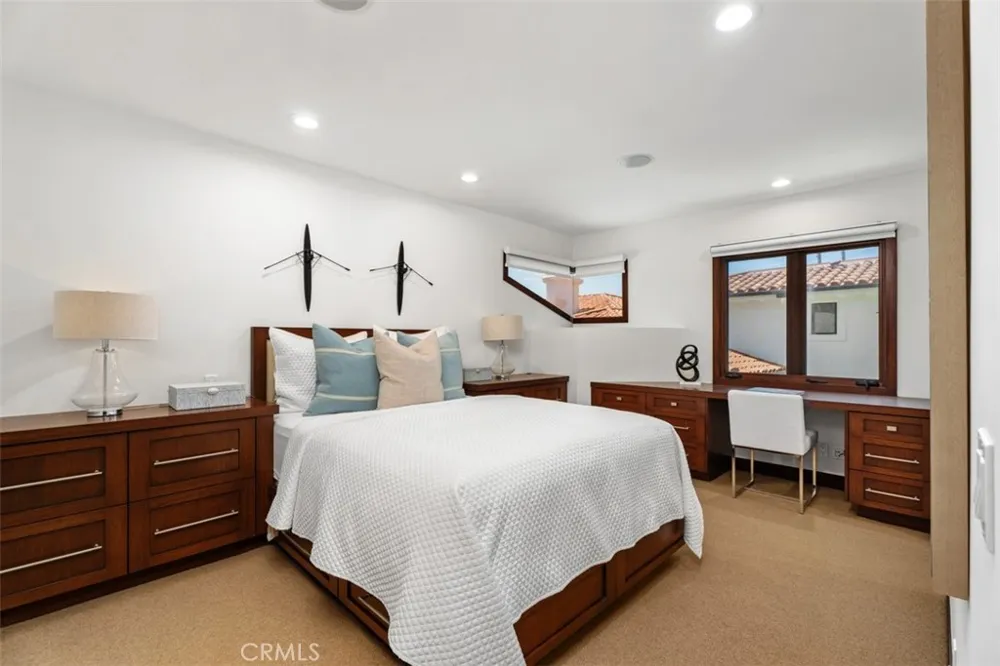 2907 Cliff Drive Newport Beach, CA 92663