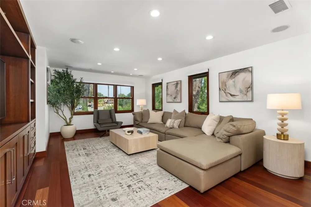 2907 Cliff Drive Newport Beach, CA 92663