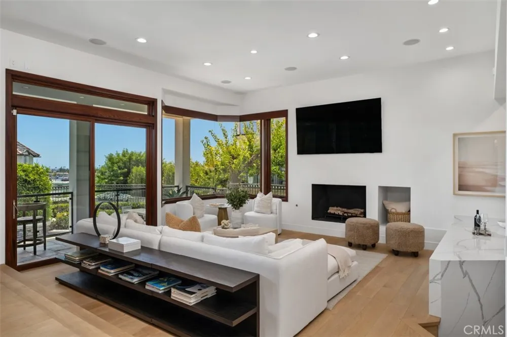 2907 Cliff Drive Newport Beach, CA 92663