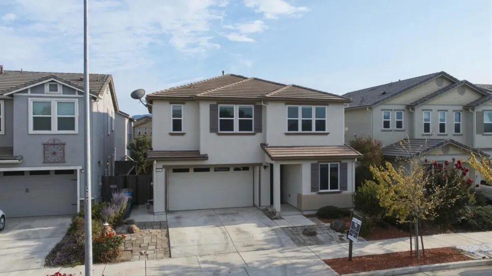 1227 Buena Vista Road Hollister, CA 95023