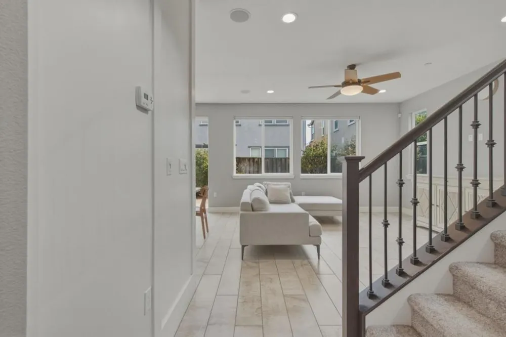 1227 Buena Vista Road Hollister, CA 95023