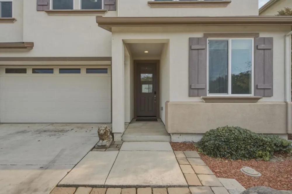 1227 Buena Vista Road Hollister, CA 95023