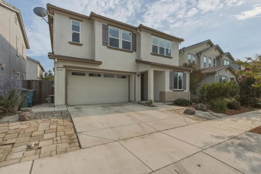 1227 Buena Vista Road Hollister, CA 95023