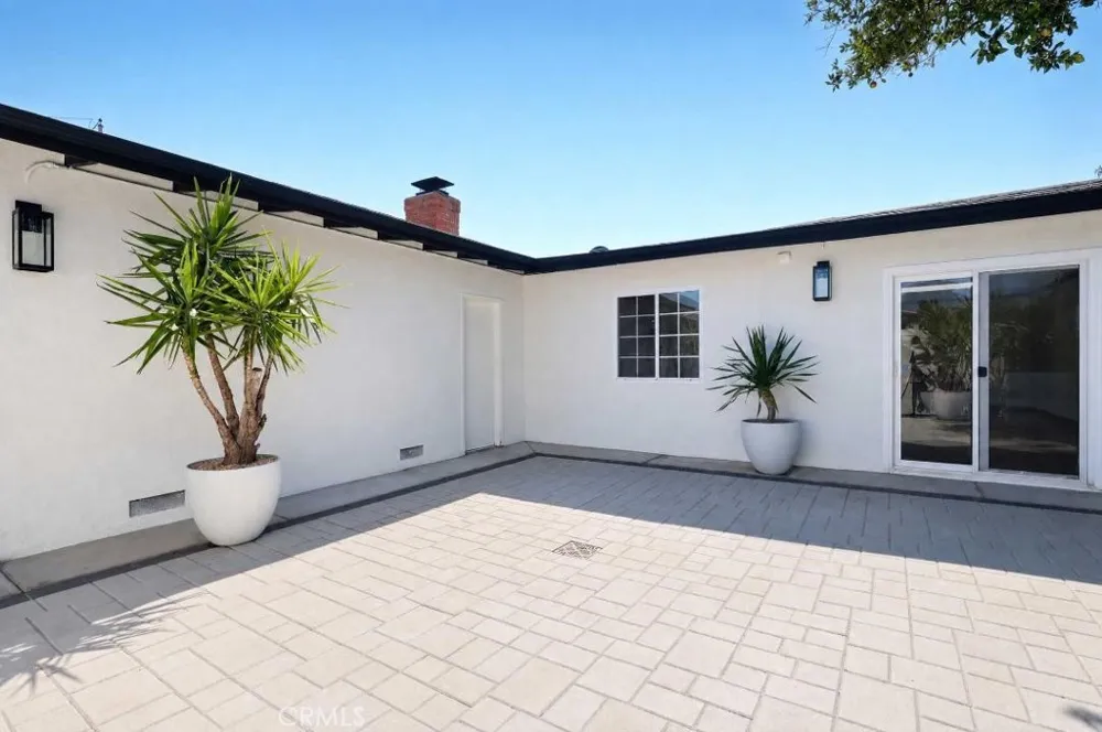 2021 Kristi Santa Ana, CA 92701
