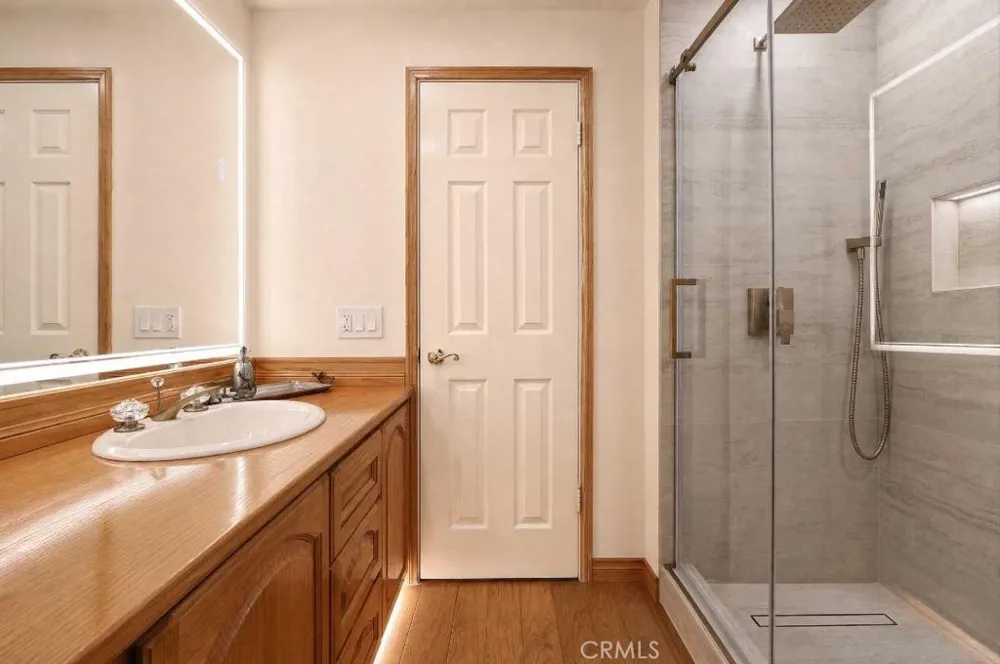 2021 Kristi Santa Ana, CA 92701