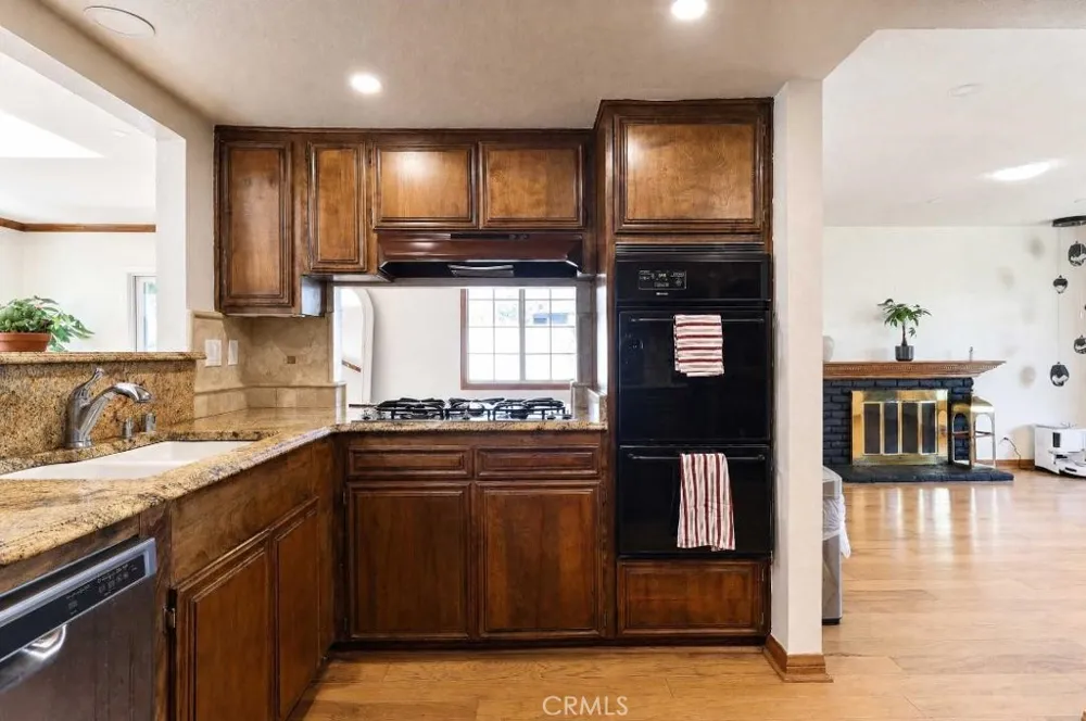 2021 Kristi Santa Ana, CA 92701