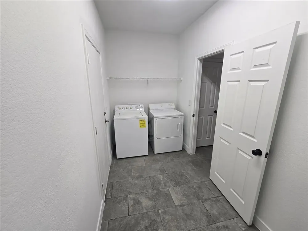 6158 Calm Breeze Avenue #103 Las Vegas, NV 89108