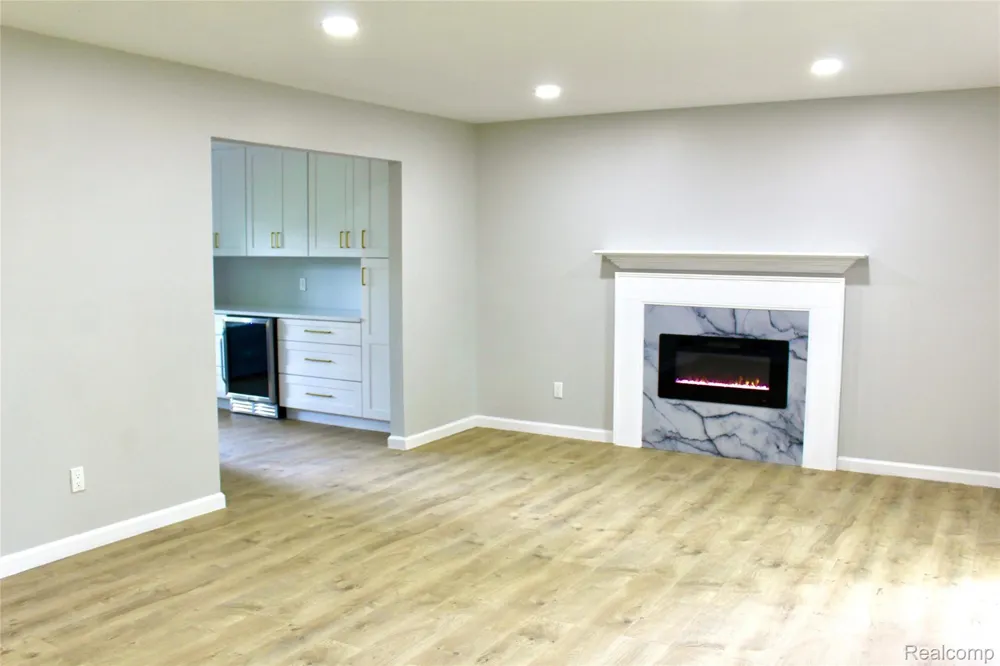 5620 Old Carriage Lane West Bloomfield Charter Township, MI 48322