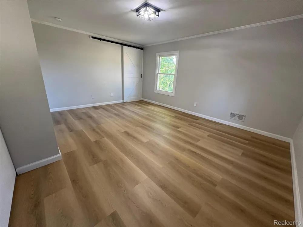 5620 Old Carriage Lane West Bloomfield Charter Township, MI 48322