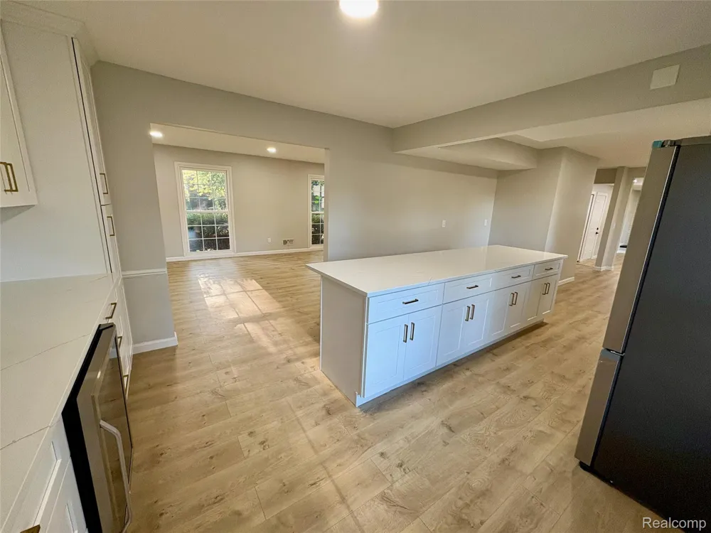 5620 Old Carriage Lane West Bloomfield Charter Township, MI 48322