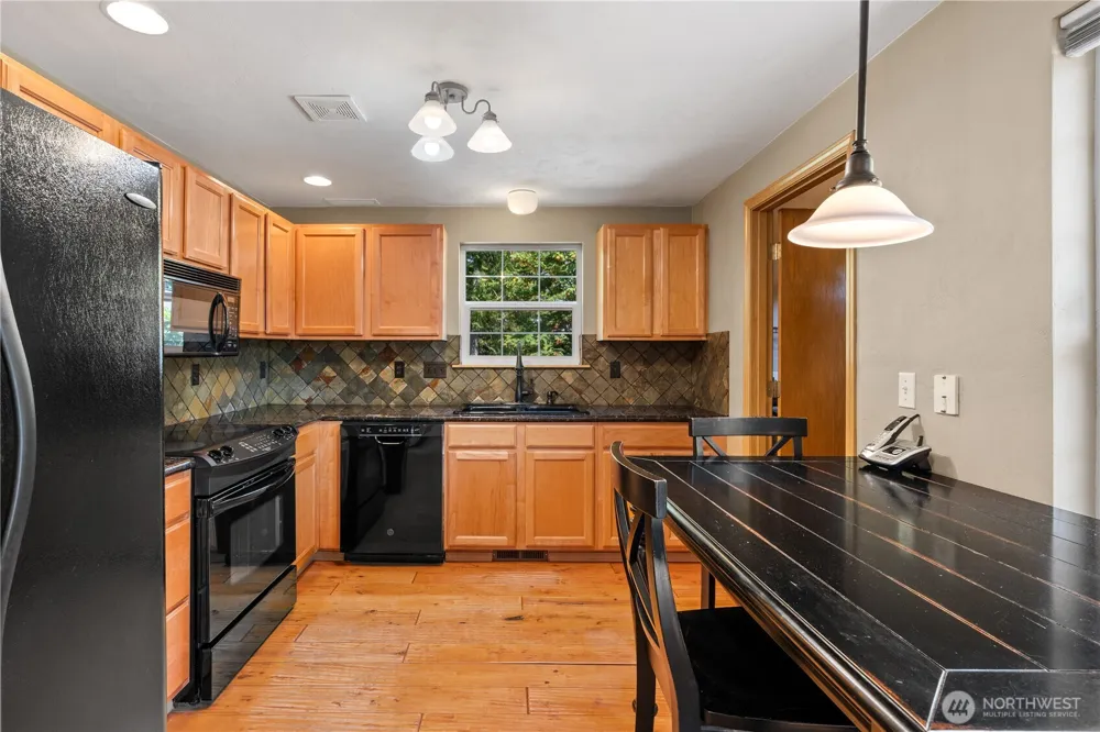 1334 Center Street Shelton, WA 98584