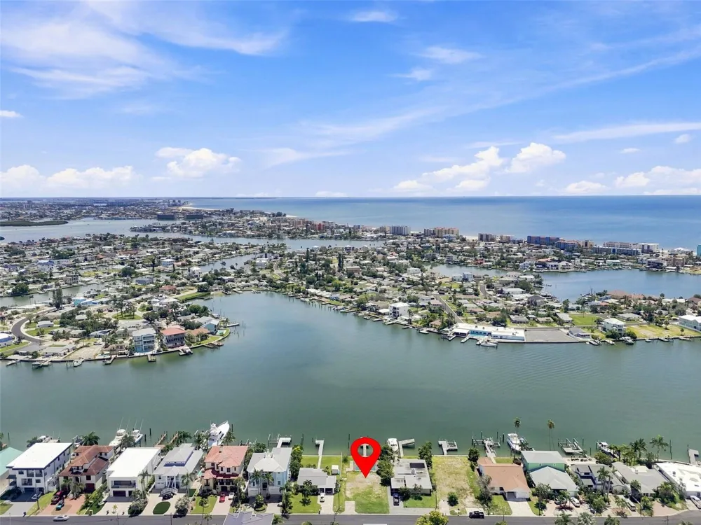 817 BAY POINT DRIVE Madeira Beach, FL 33708