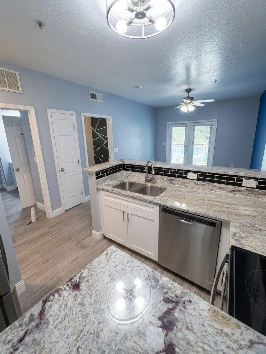 1810 E PALM AVENUE #5208 Tampa, FL 33605