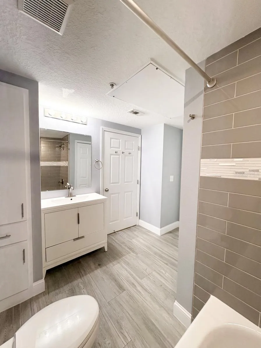 1810 E PALM AVENUE #5208 Tampa, FL 33605
