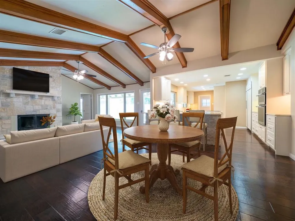 11905 Mustang Chase Drive Austin, TX 78727