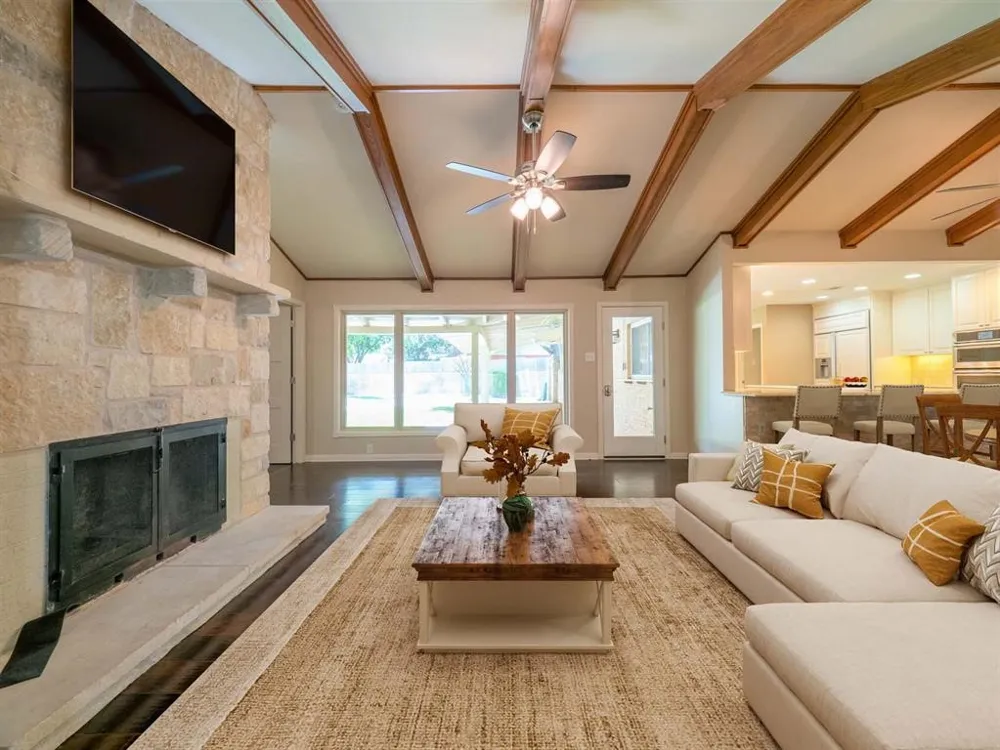 11905 Mustang Chase Drive Austin, TX 78727