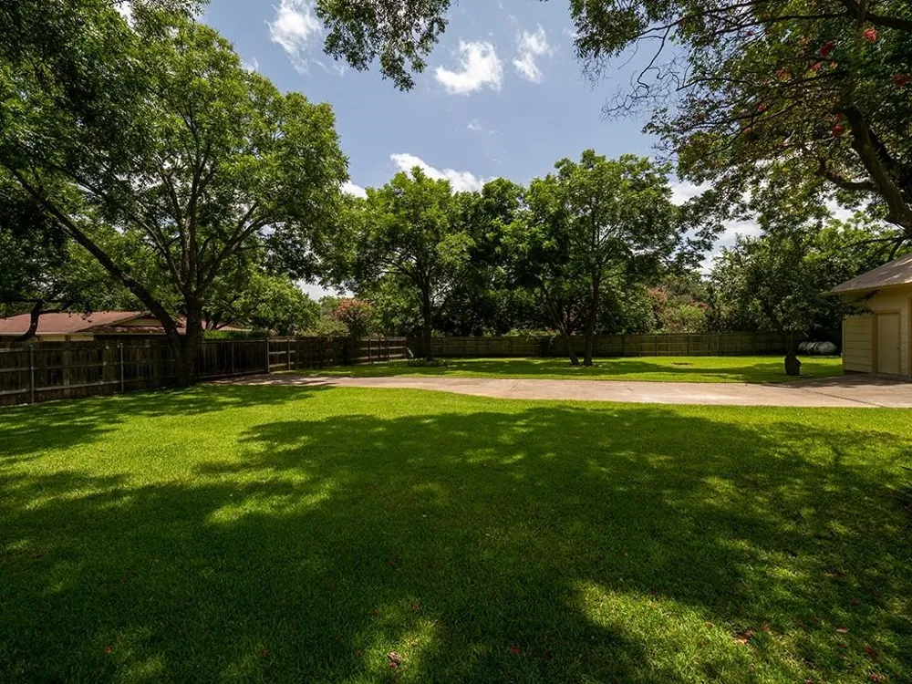 11905 Mustang Chase Drive Austin, TX 78727