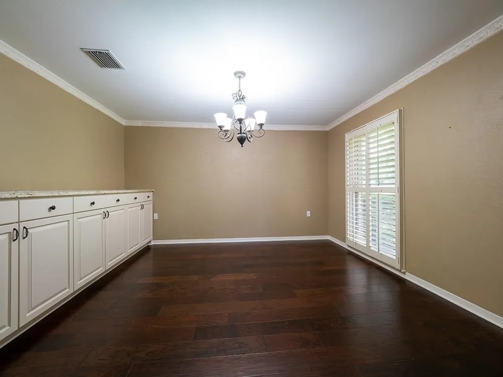 11905 Mustang Chase Drive Austin, TX 78727