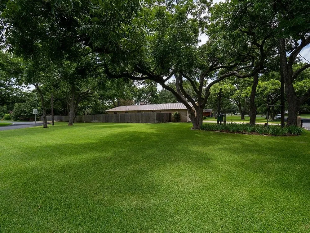11905 Mustang Chase Drive Austin, TX 78727