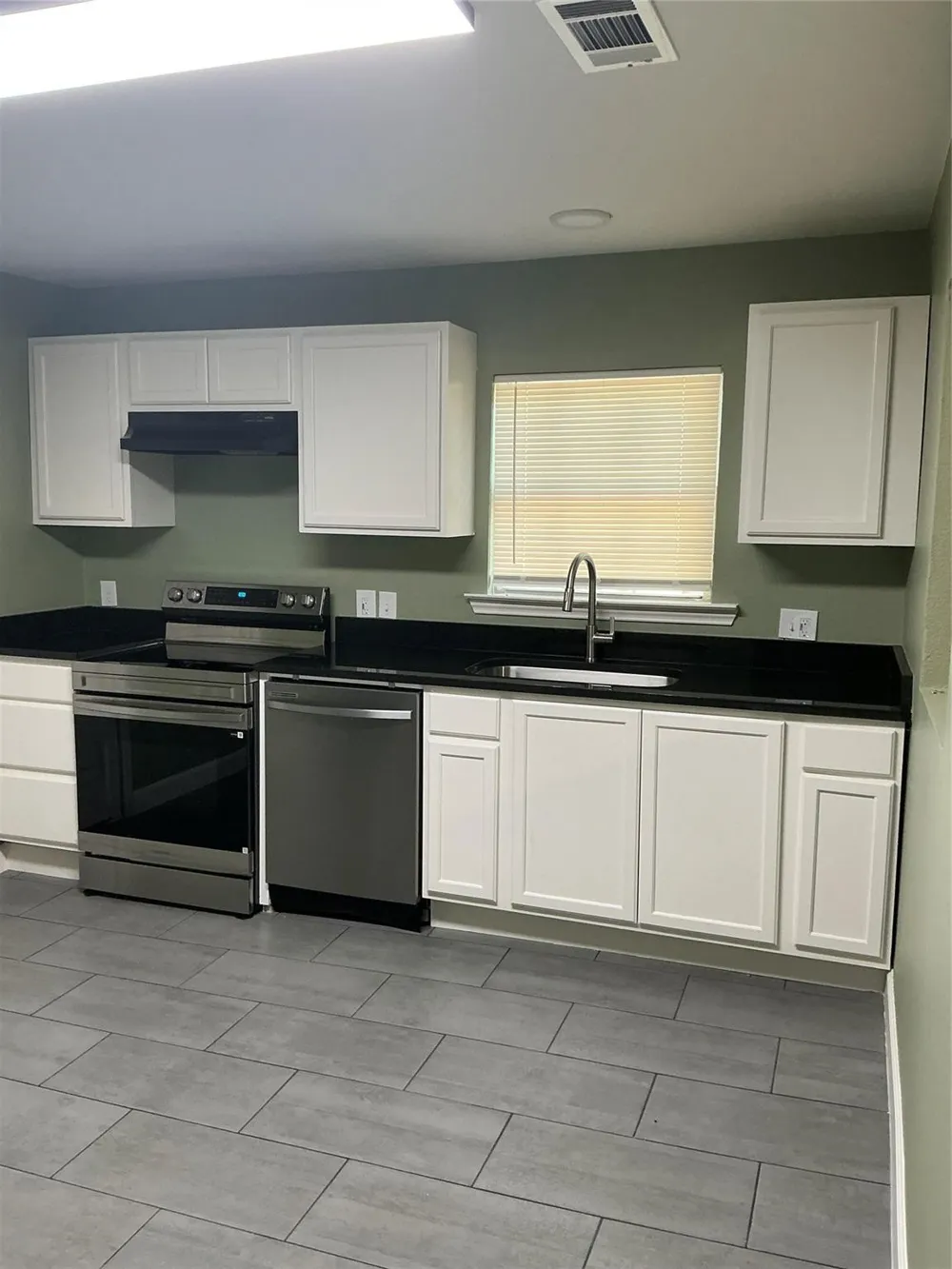 1617 Connally Terrace Arlington, TX 76010